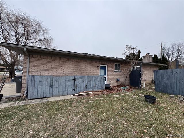 38106 Rockhill Street, Clinton Township, MI 48036