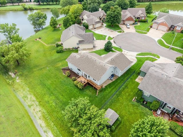 933 E Lost Hills Ct, Derby, KS 67037