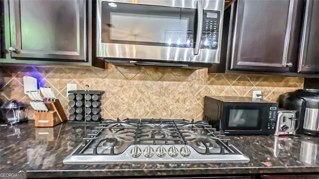 3281 Alhambra Circle, Hampton, GA 30228