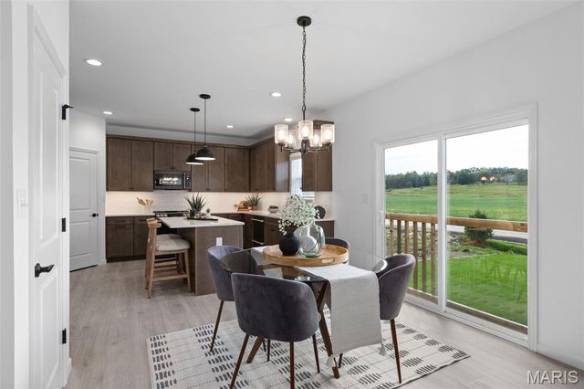 2 Royal II at Deer Meadows, Sullivan, MO 63084