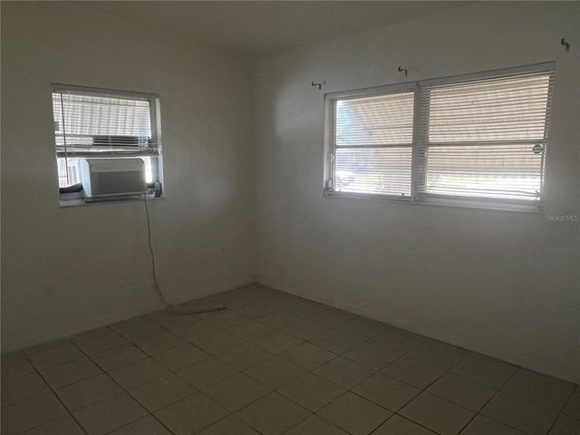 2329 W OAK STREET, Kissimmee, FL 34741