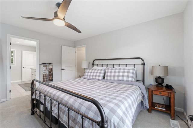 850 NW Valley Lane, Riverside, MO 64150