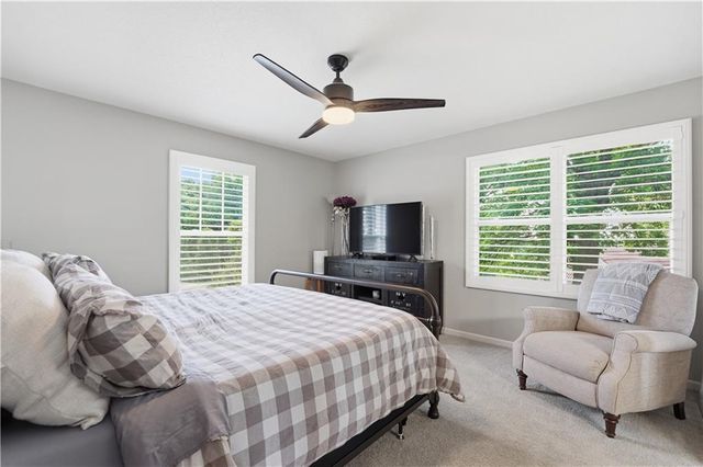 850 NW Valley Lane, Riverside, MO 64150