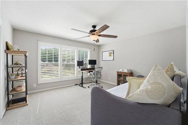 850 NW Valley Lane, Riverside, MO 64150