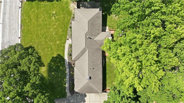 850 NW Valley Lane, Riverside, MO 64150