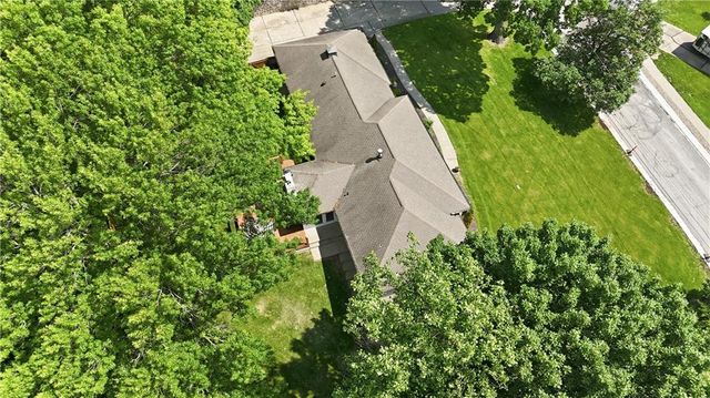 850 NW Valley Lane, Riverside, MO 64150