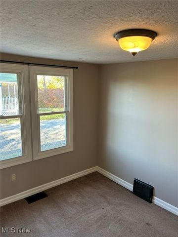 5392 Walters Street NE, East Canton, OH 44730