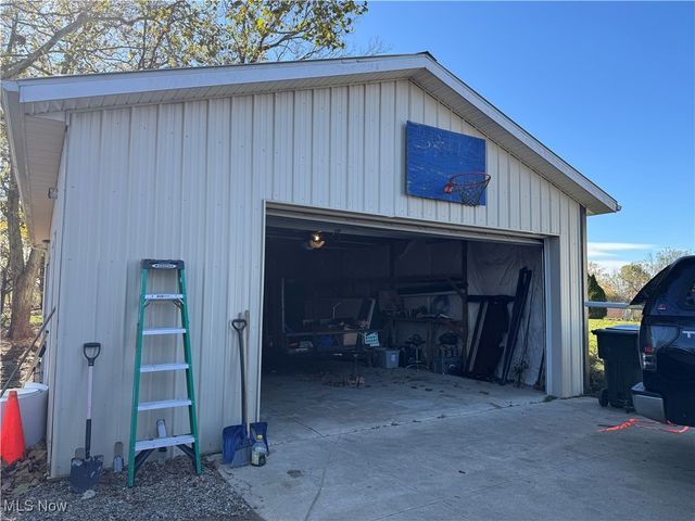 5392 Walters Street NE, East Canton, OH 44730