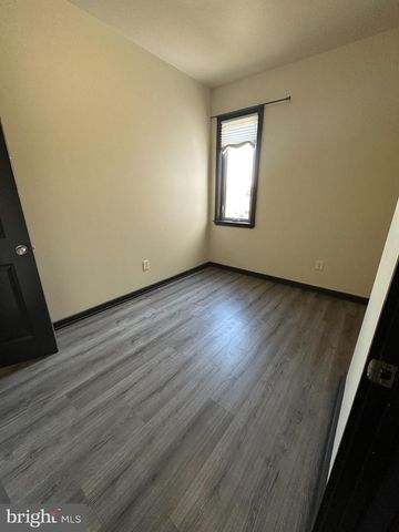 1812 W MONTGOMERY AVE, Philadelphia, PA 19121
