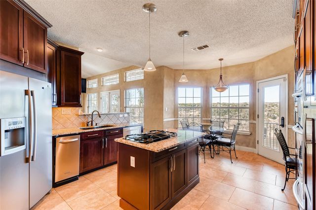 2614 Pace Bend RD S, Spicewood, TX 78669