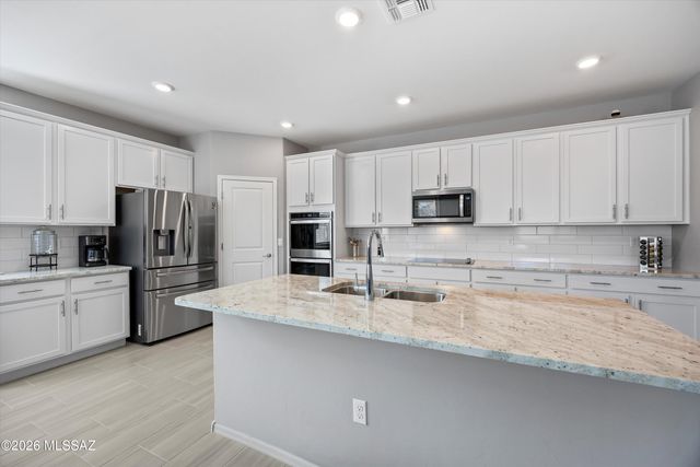 10245 S Wheel Spoke Lane, Vail, AZ 85641