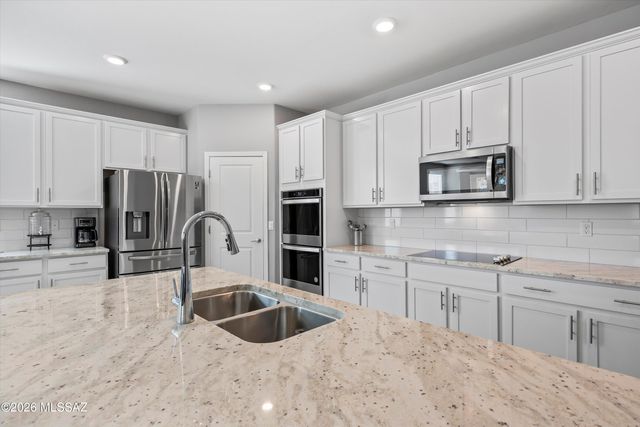 10245 S Wheel Spoke Lane, Vail, AZ 85641