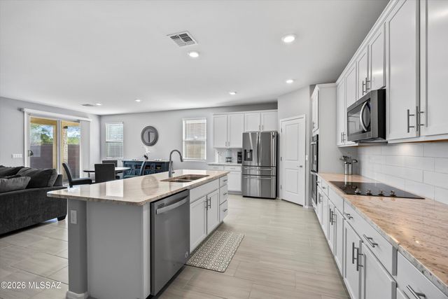 10245 S Wheel Spoke Lane, Vail, AZ 85641