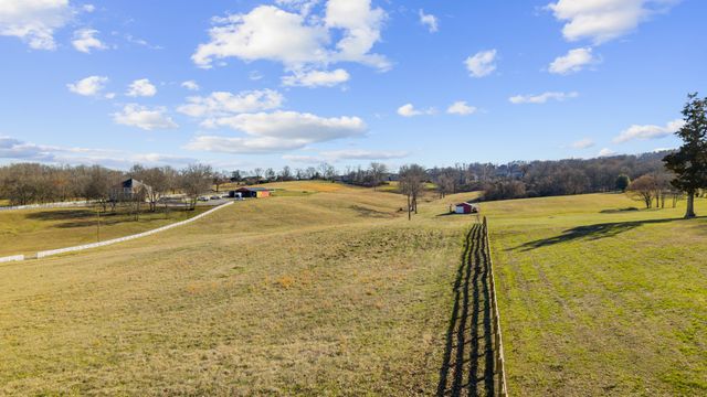 2764 Horn Springs Rd, Lebanon, TN 37087