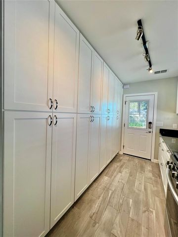 107 W MINNEHAHA STREET, Tampa, FL 33604