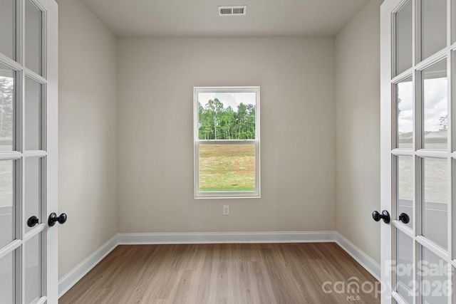 8203 Cravat Court, Charlotte, NC 28215
