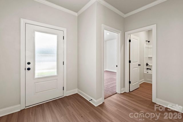 8203 Cravat Court, Charlotte, NC 28215