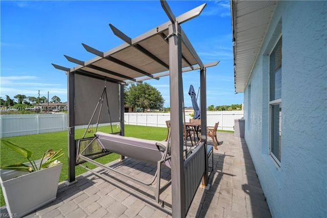 3902 3rd Street SW, Lehigh Acres, FL 33976