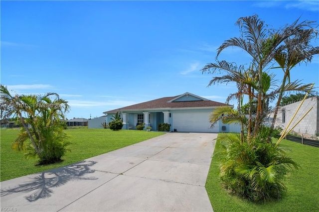3902 3rd Street SW, Lehigh Acres, FL 33976