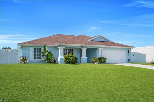 3902 3rd Street SW, Lehigh Acres, FL 33976
