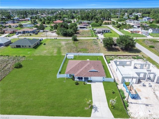 3902 3rd Street SW, Lehigh Acres, FL 33976