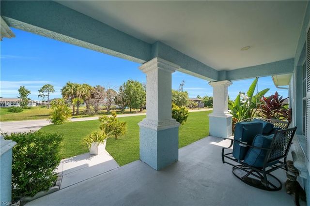 3902 3rd Street SW, Lehigh Acres, FL 33976