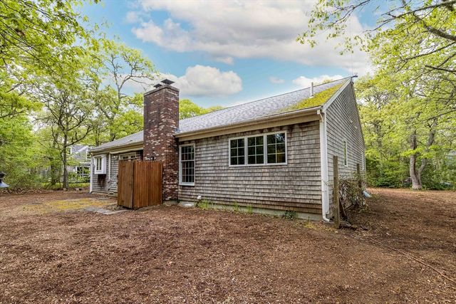 210 Pine Bluff Rd, Brewster, MA 02631