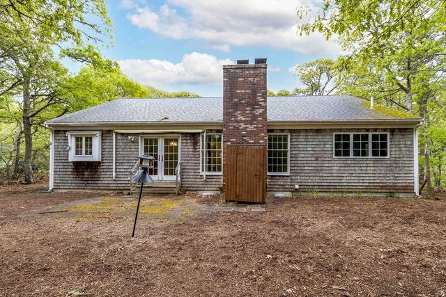 210 Pine Bluff Rd, Brewster, MA 02631
