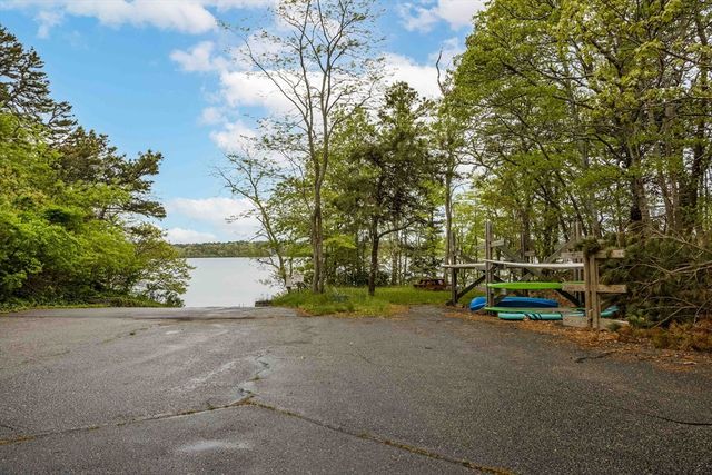 210 Pine Bluff Rd, Brewster, MA 02631