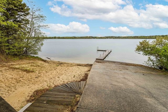 210 Pine Bluff Rd, Brewster, MA 02631