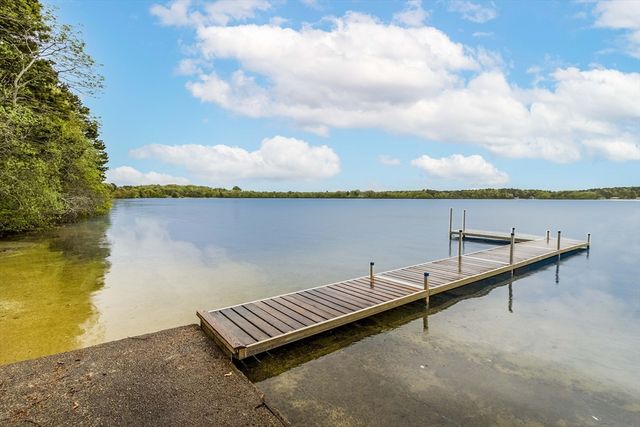 210 Pine Bluff Rd, Brewster, MA 02631