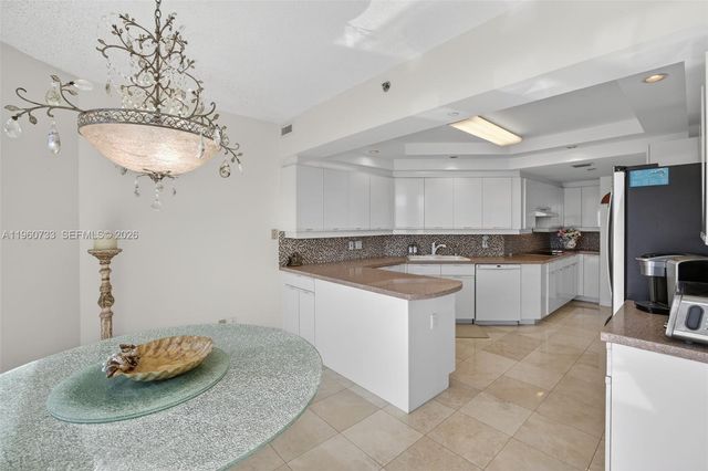 2000 ISLAND BL 1109, Aventura, FL 33160