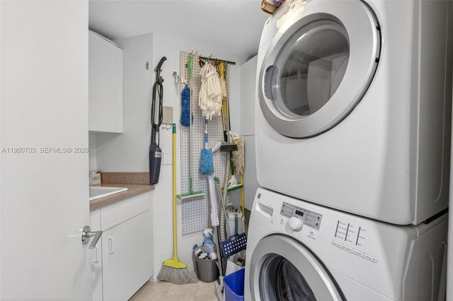 2000 ISLAND BL 1109, Aventura, FL 33160