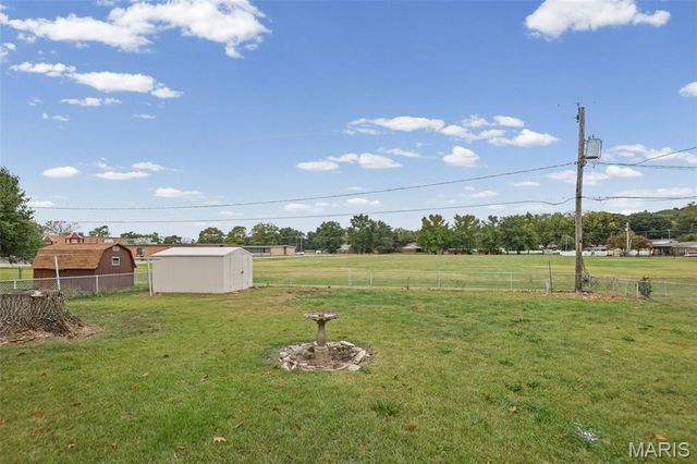 179 Red Bud Drive, Wood River, IL 62095