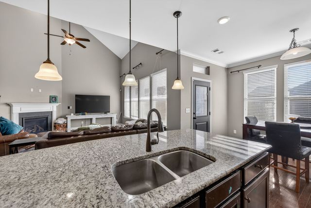 1042 Brixworth Dr, Thompsons Station, TN 37179