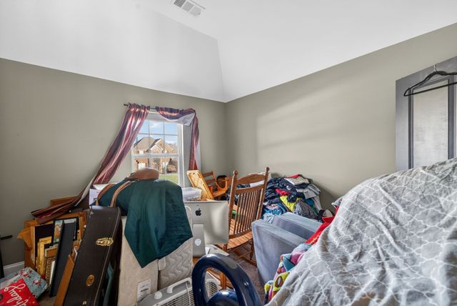 1042 Brixworth Dr, Thompsons Station, TN 37179
