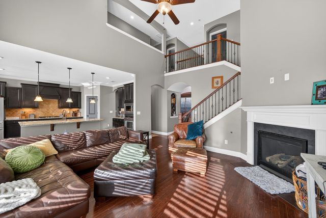 1042 Brixworth Dr, Thompsons Station, TN 37179