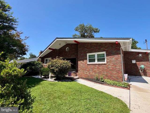 608 LAKEVIEW AVE, Laurel Springs, NJ 08021
