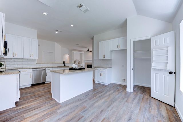 2402 Misty Falls Court, Richmond, TX 77406