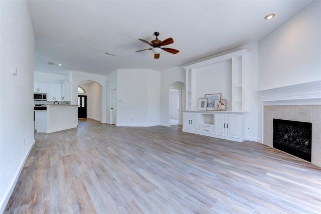 2402 Misty Falls Court, Richmond, TX 77406