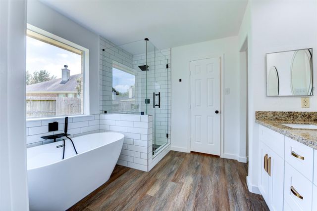 2402 Misty Falls Court, Richmond, TX 77406