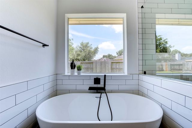 2402 Misty Falls Court, Richmond, TX 77406