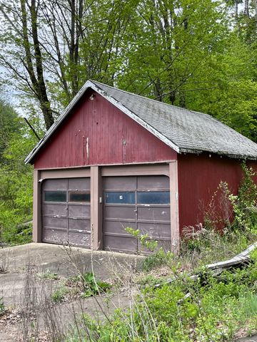 24 New City Road, Stafford, CT 06076
