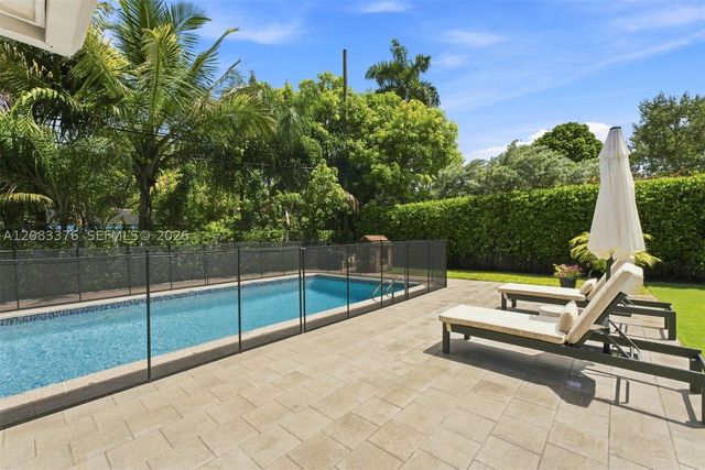5763 SW 51st St, Miami, FL 33155