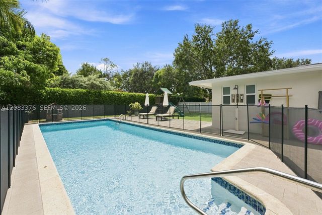5763 SW 51st St, Miami, FL 33155