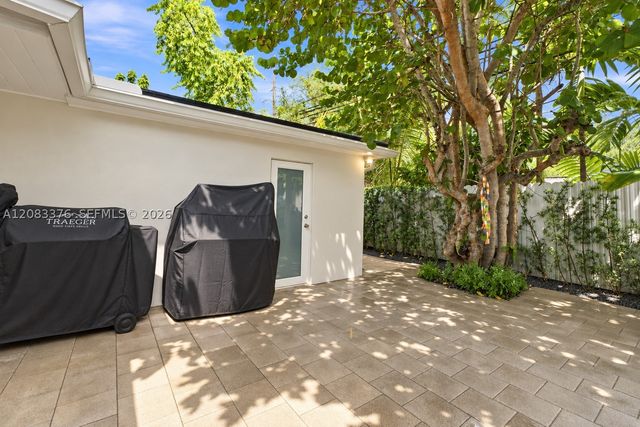 5763 SW 51st St, Miami, FL 33155