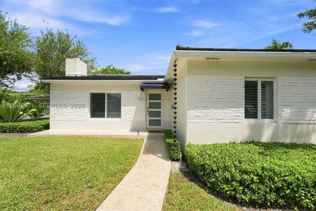 5763 SW 51st St, Miami, FL 33155