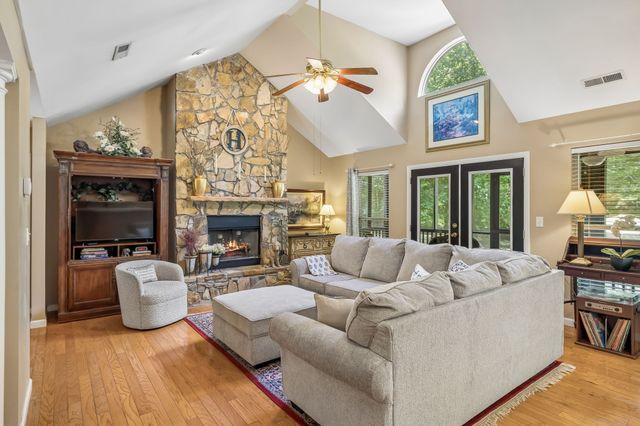 4300 Kedron Rd, Spring Hill, TN 37174