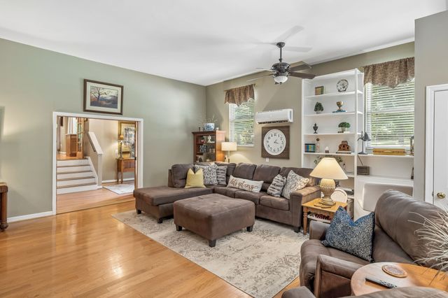 4300 Kedron Rd, Spring Hill, TN 37174