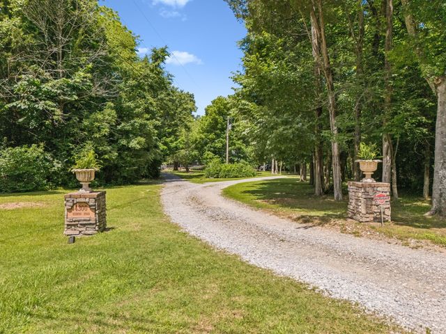 4300 Kedron Rd, Spring Hill, TN 37174